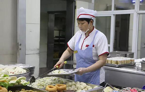 食堂里每天都在發生些什么，你一定不知道