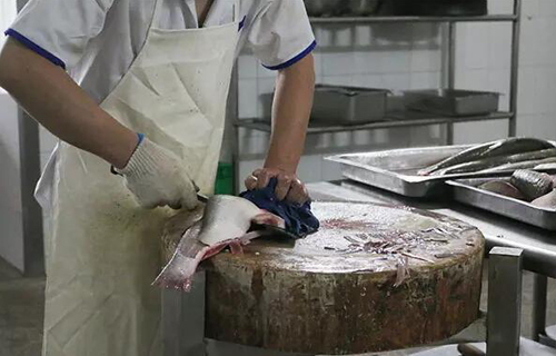 食堂里每天都在發生些什么，你一定不知道