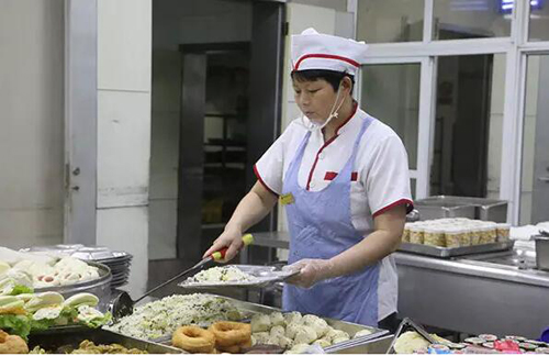 食堂里每天都在發生些什么，你一定不知道