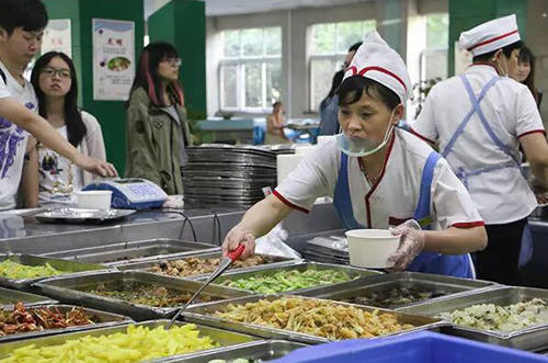 食堂里每天都在發生些什么，你一定不知道