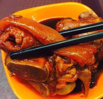 阿里巴巴員工飯堂，網友：有一種飯堂叫別公司的飯堂